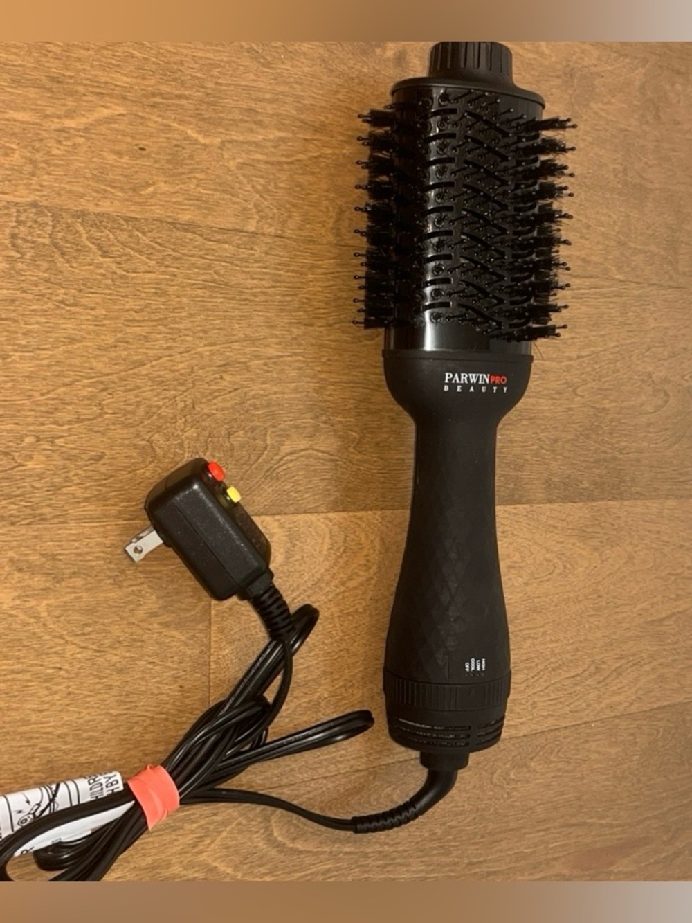 Parwin Pro Beauty Hair Dryer Brush model # AUS-ABN-PW313-02BK: Works 100%